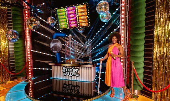 Funky Time Bar bonusgame met robot drie glazen en single reel multiplier slot