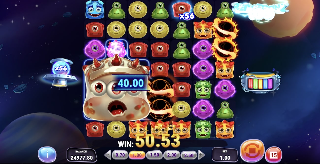 Reactoonz 100 kosmisch grid met Gargantoon en energieke alien symbolen